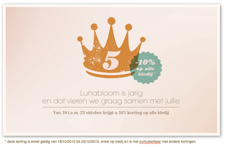 Lunabloom is jarig