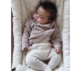 Baby Rocker LEVO with Organic Milk cushion - Charlie Crane