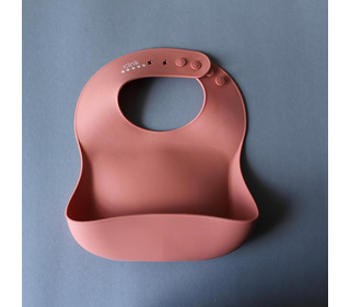 Silicone bib - brick - Cink