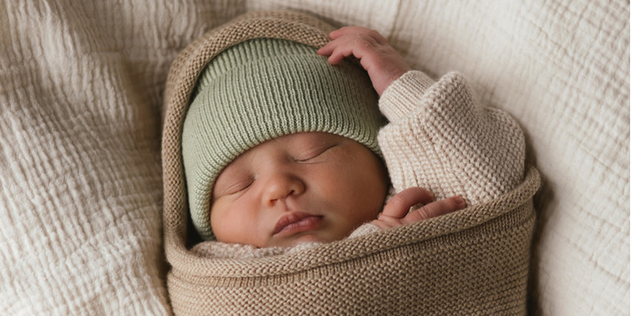 HVID Knitwear • Cocoon - Cardigan Inga - Beanie Fonzie • Belgisch breigoed in zachte merinowol