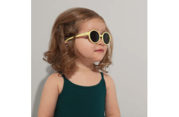 IZIPIZI - kleurrijke zonnebrillen voor baby's en kinderen IZIPIZI - kleurrijke zonnebrillen voor baby's en kinderen