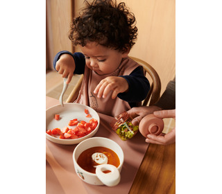 Vivi printed tableware set - peach/sea shell mix - Liewood