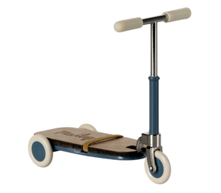 Kick board mouse - blue - Maileg Kick board mouse - blue - Maileg