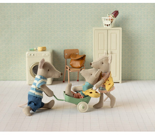 Clothes and bag - little sister mouse - Maileg Clothes and bag - little sister mouse - Maileg