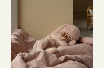MAILEG - Sleepy bunny plush, small - powder MAILEG - Sleepy bunny plush, small - powder