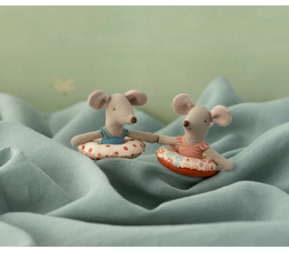 Beach mouse with float, little sister - flower - Maileg