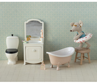 Beach mouse with float, little sister - red dots - Maileg