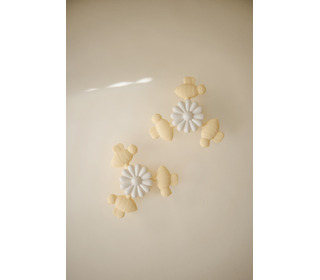 Suction spinner toy - spinner bee - Mushie Suction spinner toy - spinner bee - Mushie
